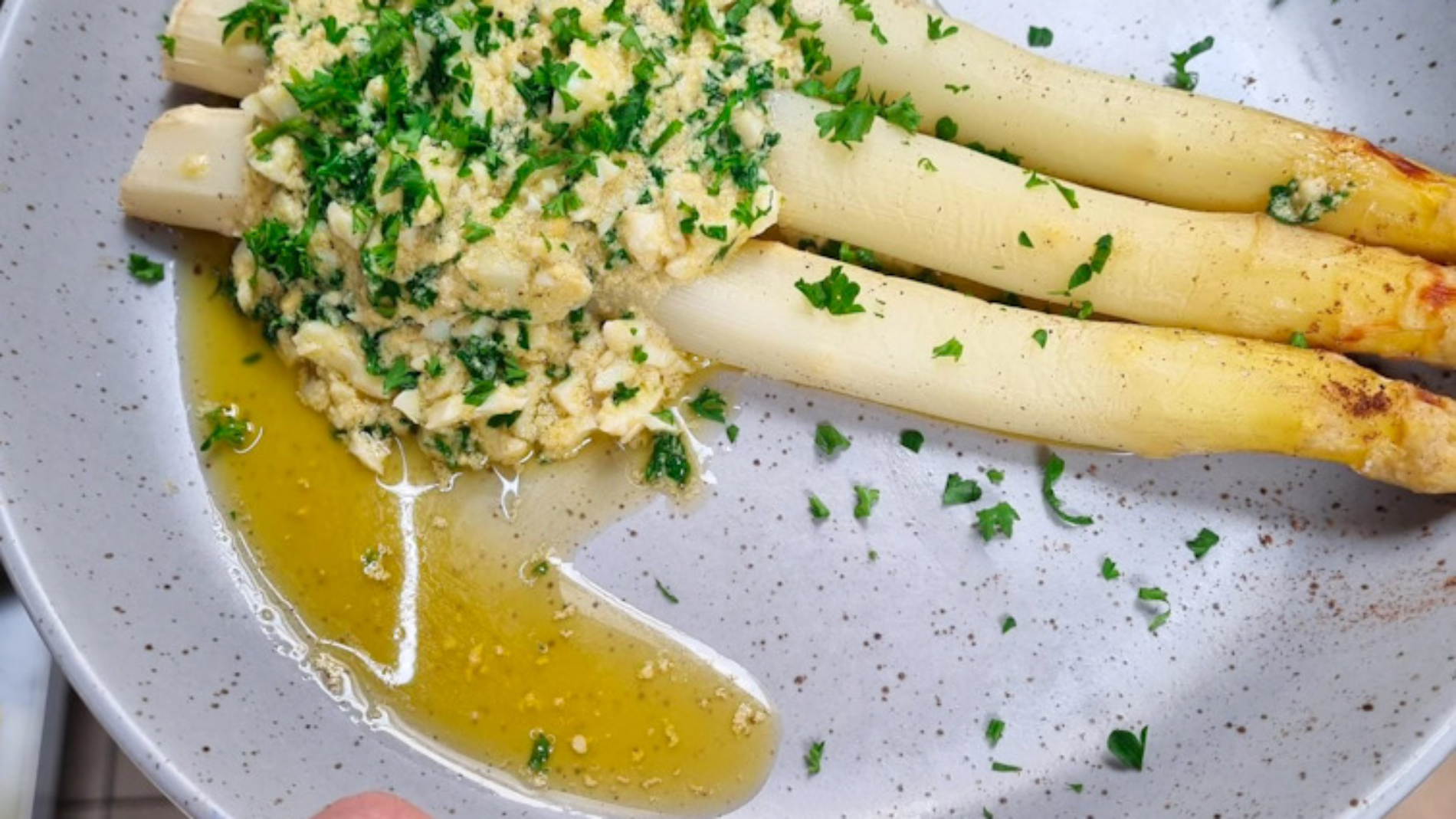 asperges a la flamande