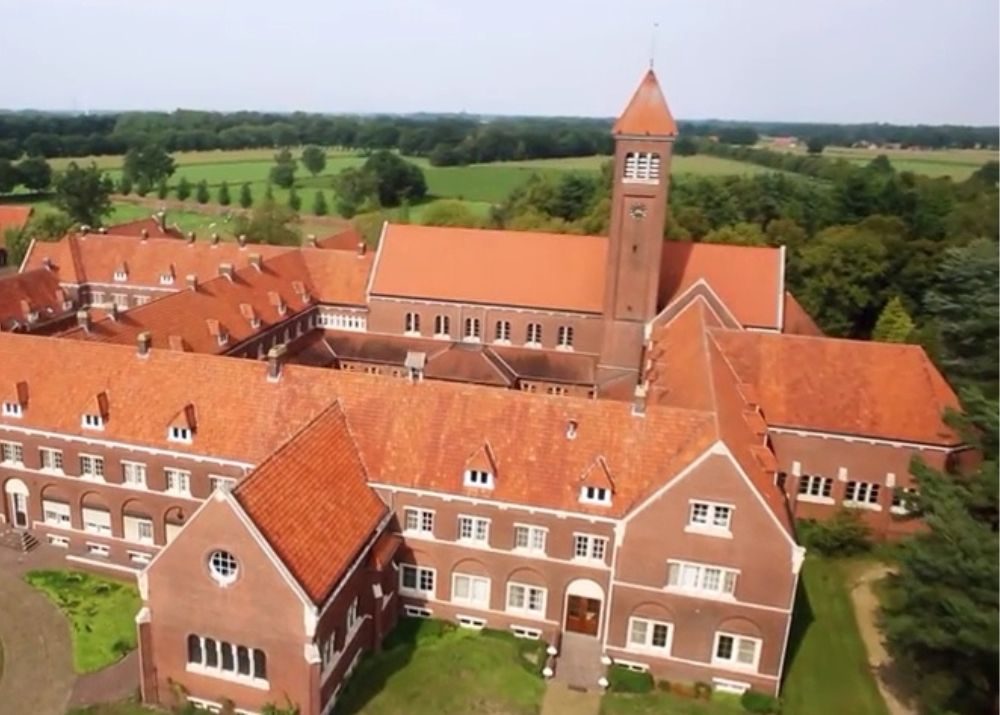 trappistinnen luchtfoto